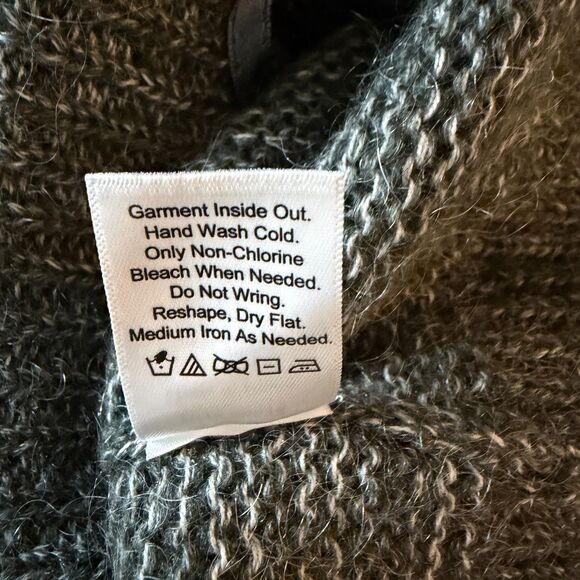 Coldwater Creek Cardigan Sweater Embellished Bead Gray L 14 16 bv - Picture 8 of 8